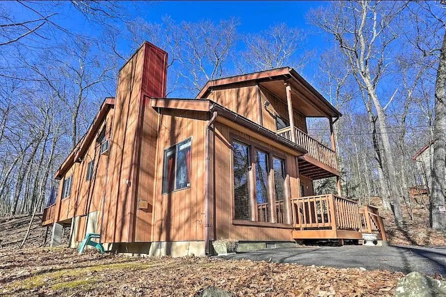 house for sale bushkill split-level contemporary exterior front