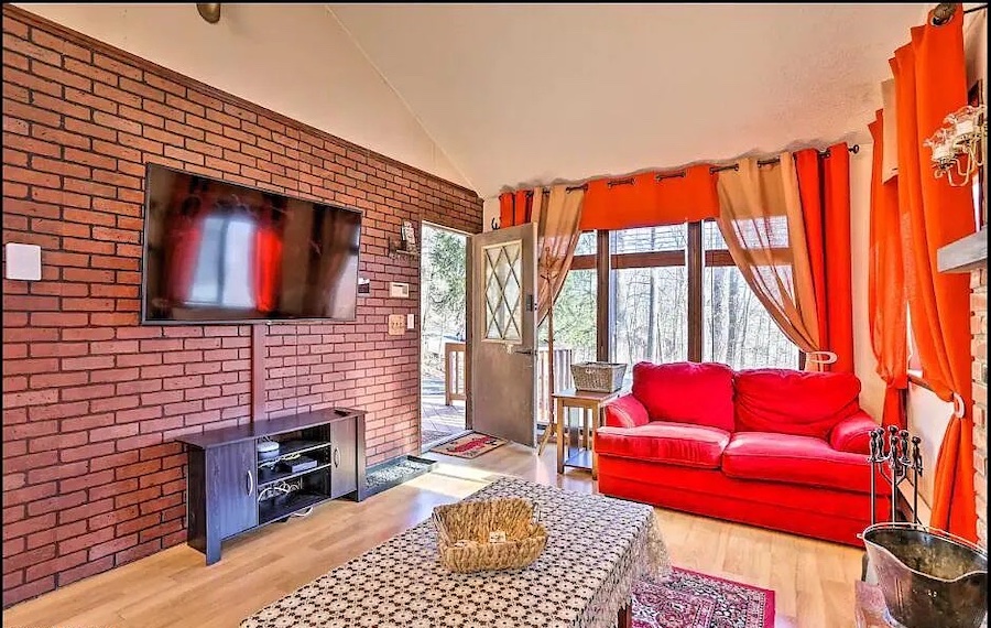house for sale bushkill split-level contemporary front entrance and living room