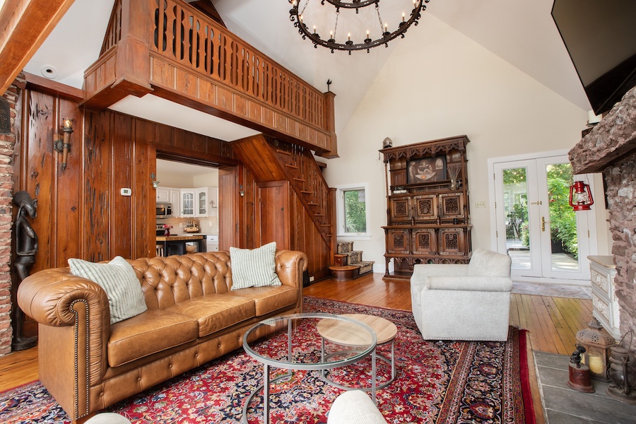 house for sale pipersville riverside living room