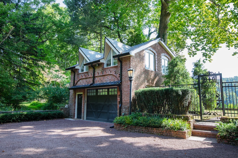 garage