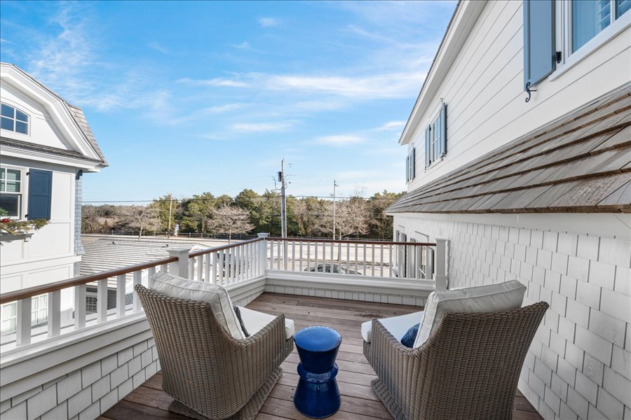 second floor front deck