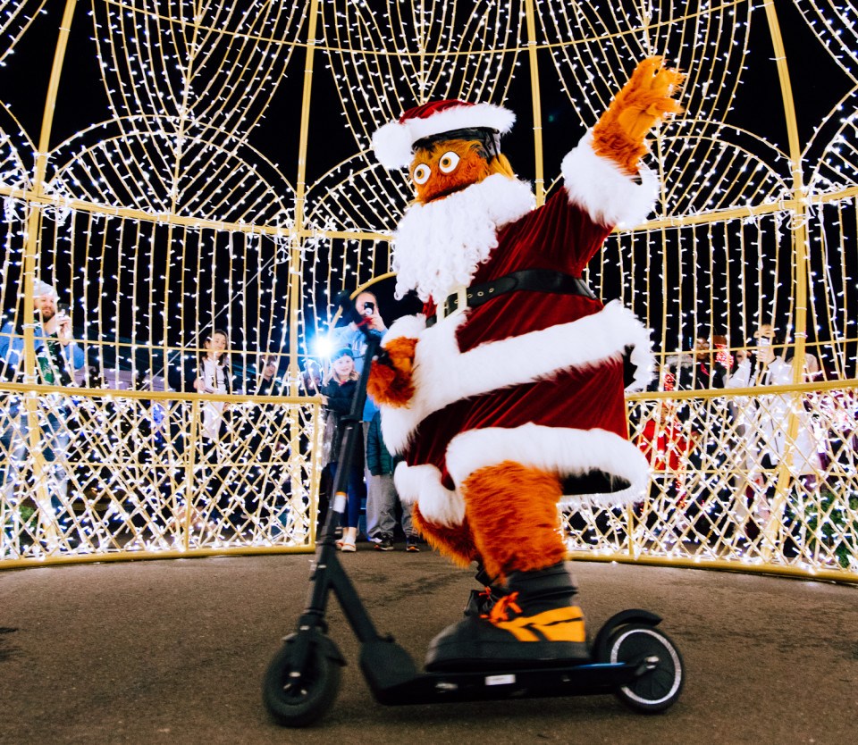 Tinseltown holiday lights